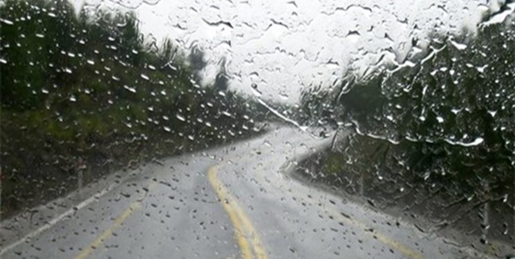 جاده‌های بارانی و ترافیک روان در گلستان