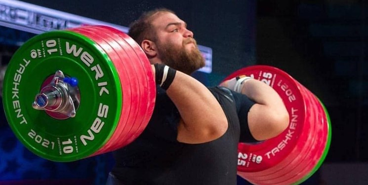 ایران با درخشش جوان قائمشهری قهرمان وزنه‌برداری جوانان جهان شد