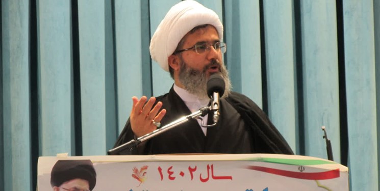 بسیج برای دوستان امیدآفرین و برای دشمنان هراسناک است
