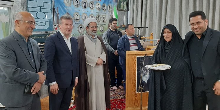 همسر جانبازان 70 درصد آملی  تجلیل شدند