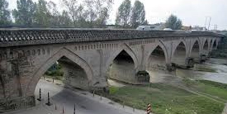 زخم حفاران بر پیکر نحیف پل تاریخی محمدحسن خان بابل