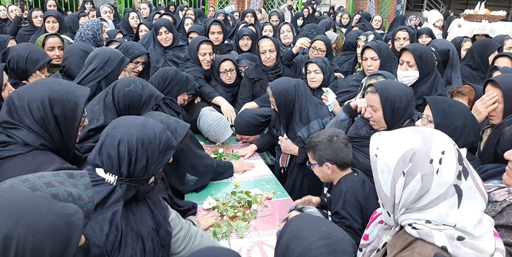 مادران دیار امامزاده عبدالله(ع) آمل برای شهید گمنام مادری کردند
