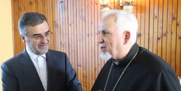 اسقف ارامنه کاتولیک: ارامنه در ایران به لطف رهبر انقلاب از تمامی آزادی‌های اجتماعی برخوردار هستند