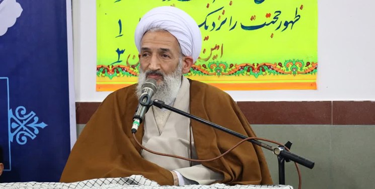 آیت‌الله لائینی: اشرافیت بدترین آفت برای مسؤولان است