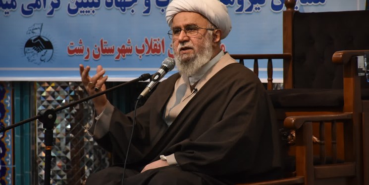 آیت‌الله رمضانی: انقلاب، ایران را به متن تاریخ آورد