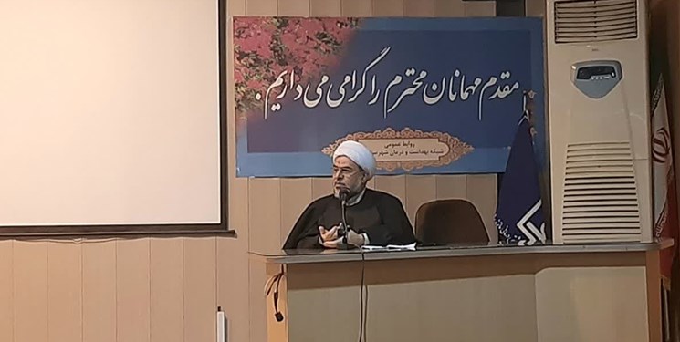 استکبارگران در پی سیاه‌نمایی  هستند