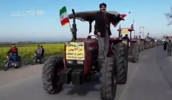 فیلم|رژه تراکتورسواران گلستانی به مناسبت 22 بهمن