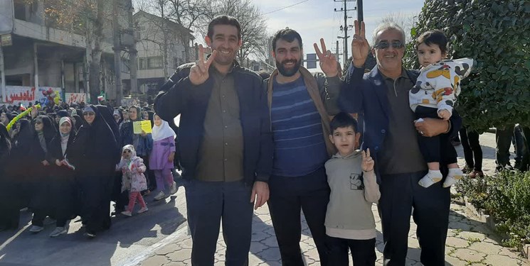 دهه نودی‌های اُعجوبه میدان‌دار جشن انقلاب در دیار هزار سنگر + فیلم