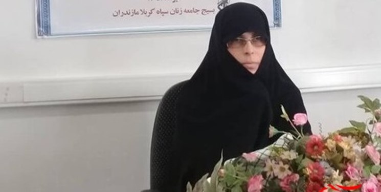 بانوان با جهادتبیین و هوشمندی پای کار انقلاب هستند