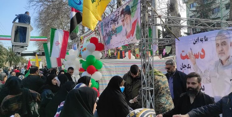 برپایی موکب پذیرایی همزمان با راهپیمایی 22بهمن در ساری