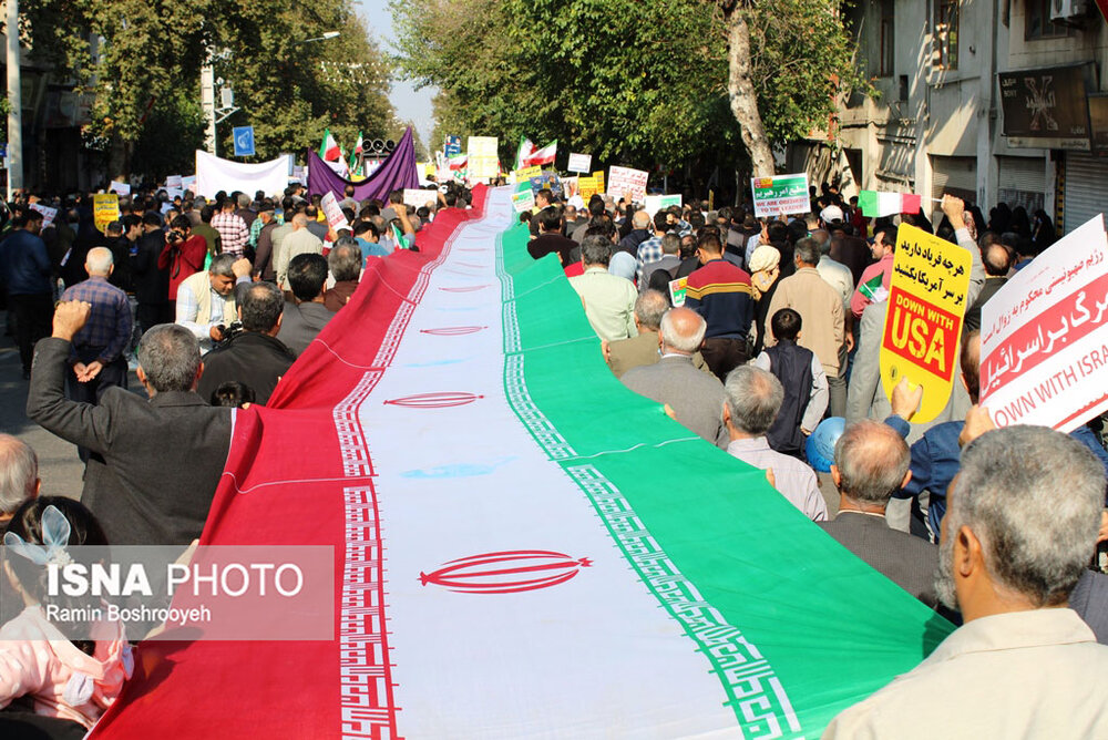 طنین فریاد استکبارستیزی در نگارستان ایران/ خروش حماسی آینده‌سازان انقلاب
