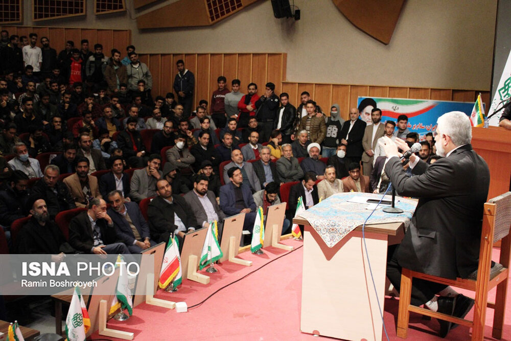 عدم گفت‌وگو چالش کنونی جامعه/ دانشجو دچار خطای تشخیص نشود