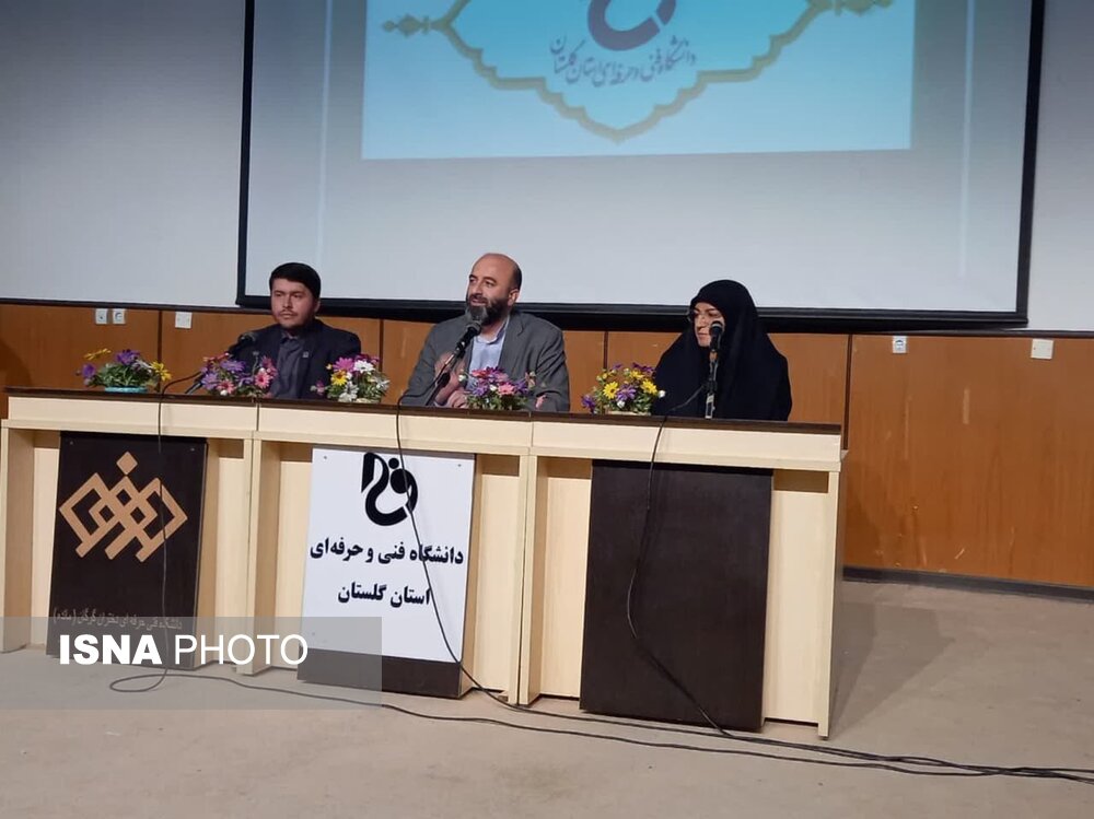 عضویت دانشجویان گلستانی در هیئت اندیشه‌ورز استانداری