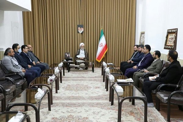 فعالان رسانه زمان شناس، جغرافیاشناس و تاریخ شناس باشند