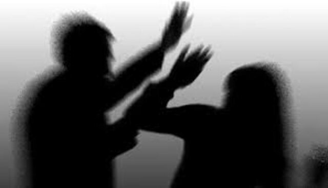 کاهش 16 درصدی همسر آزاری در هشت ماه امسال