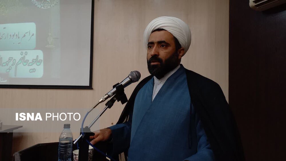 دشمن به دنبال تخریب جایگاه فرزندآوری و مادری است