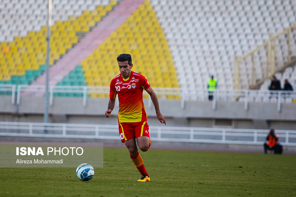 هافبک فولاد شاگرد مطهری شد
