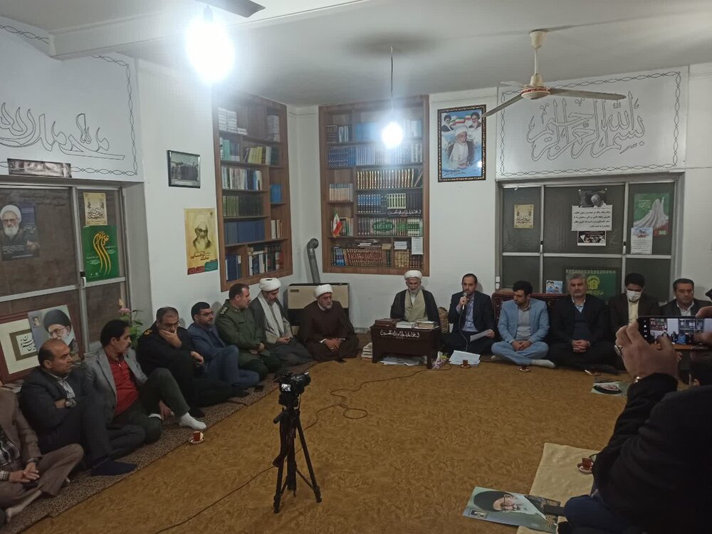 مسئولان نظام اسلامی در خدمت رسانی کوتاهی نکنند