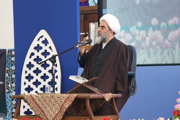 اساس انقلاب اسلامی عشق به خداست/ جهاد نباشد؛ دین هم نیست