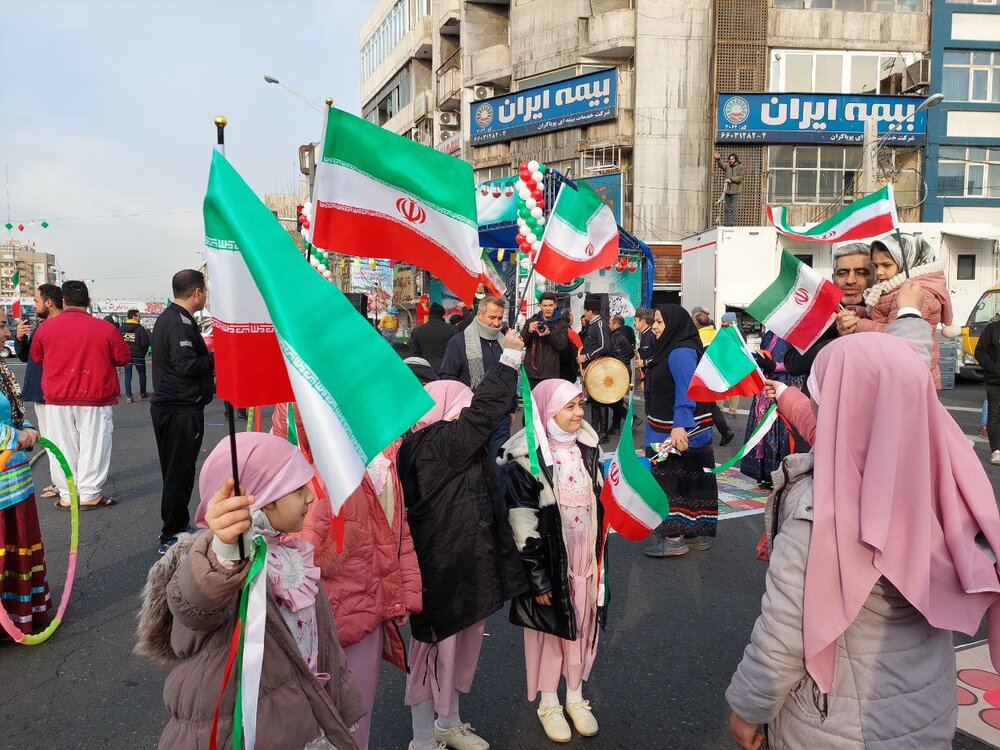 22 بهمن ایام الله است/ عصبانیت دشمن از حضور باشکوه مردم