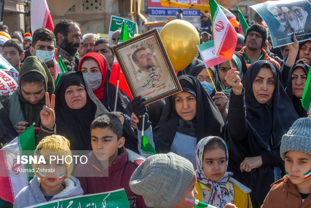 حضور حماسی مردم در راهپیمایی 22 بهمن وظیفه مسئولان را سنگین‌تر کرد