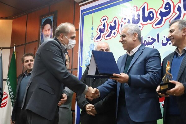 مدیریت بخش اقتصادی به دست کارفرمایان است