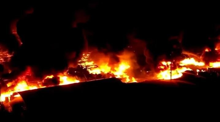 آتش سوزی بازار گیلار انزلی اطفاء شد