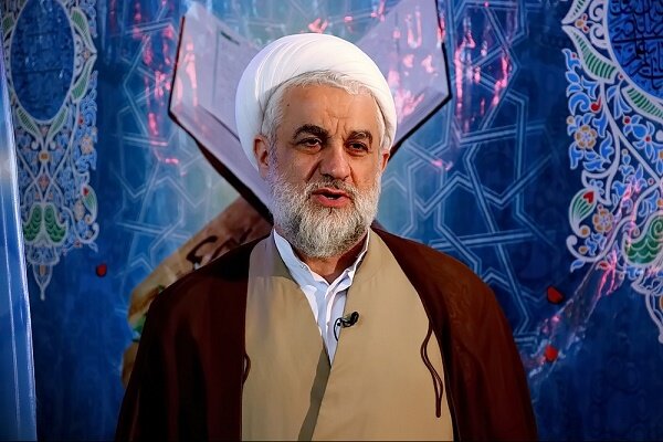 مردمی شدن قرآن از آسیب های اجتماعی جلوگیری می کند