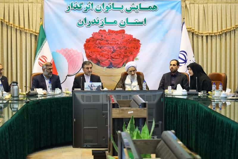 بانوان درمقابل شبیخون فرهنگی دشمن دژ مستحکمی ایجاد کنند