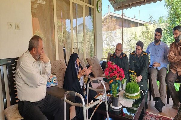 شهدا چراغ راه هدایت جامعه بشری هستند