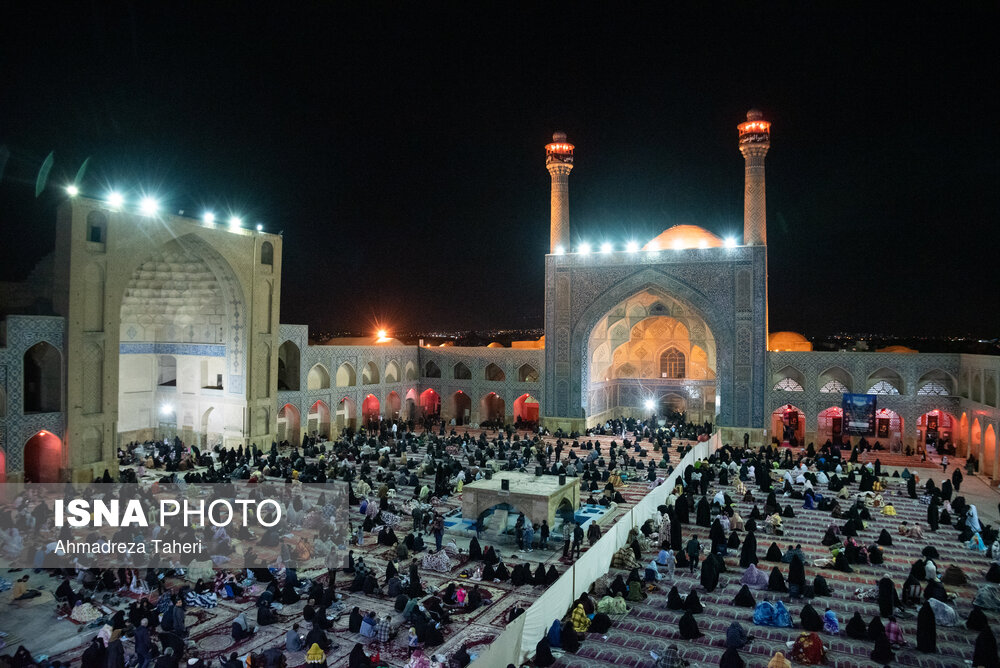 لیالی قدر؛ مراسم احیای شب بیست‌وسوم - اصفهان، رشت و یاسوج