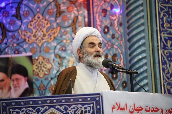 مسئولان با حمایت از کارگران به مهار تورم کمک کنند