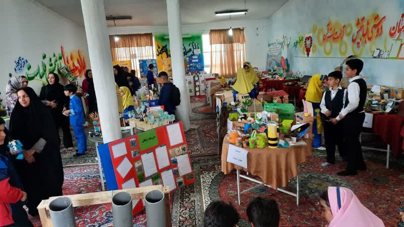 نمایش خلاقیت های دانشمندان کوچک آملی