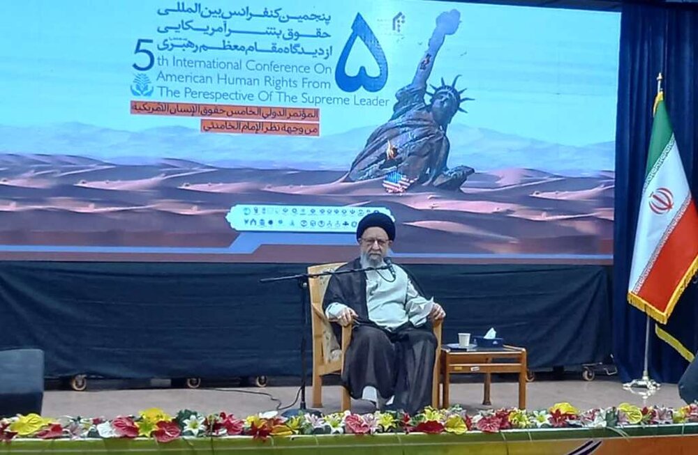 نگاه قرآن مهم‌ترین روش جهاد تبیین است/ این نگاه نمی‌تواند مخالف حقوق بشر باشد