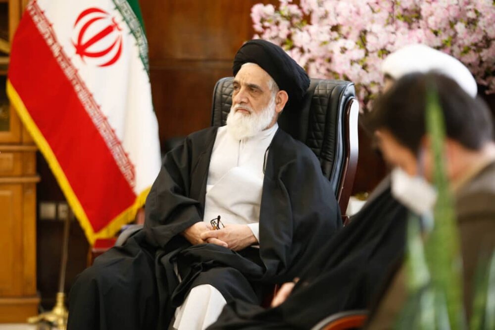 ملاقات مردمی رئیس دیوان عالی در دادگستری استان گیلان/بررسی بیش از 20 پرونده قضایی