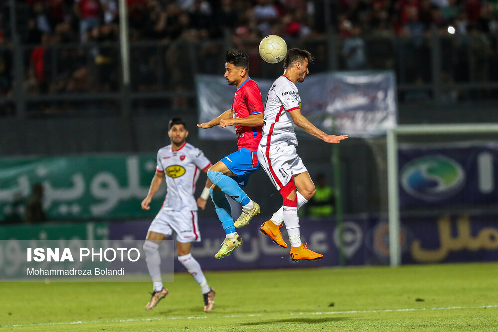 قهرمانی پرسپولیس و گلباران تراکتور در تهران