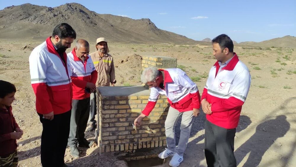 مهربانی مرز نمی شناسد/ جوشش آب از دل کویر با کمک خیرین گلستانی