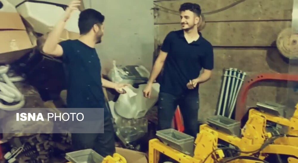 مهندسی معکوس دستگاه بذرشمار توسط دانشجویان گلستانی