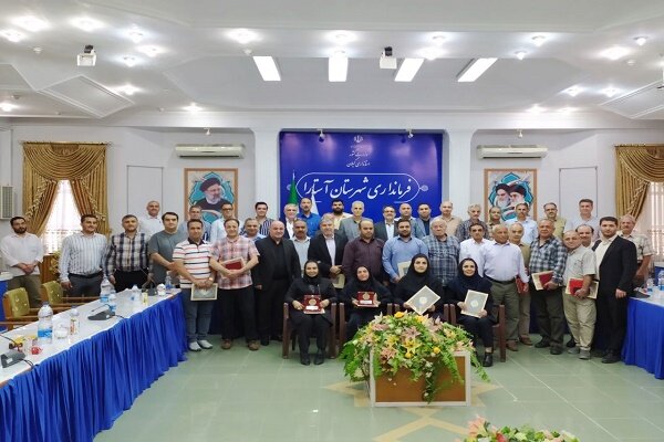 فعالان حوزه اصناف شهرستان مرزی آستارا تجلیل شدند
