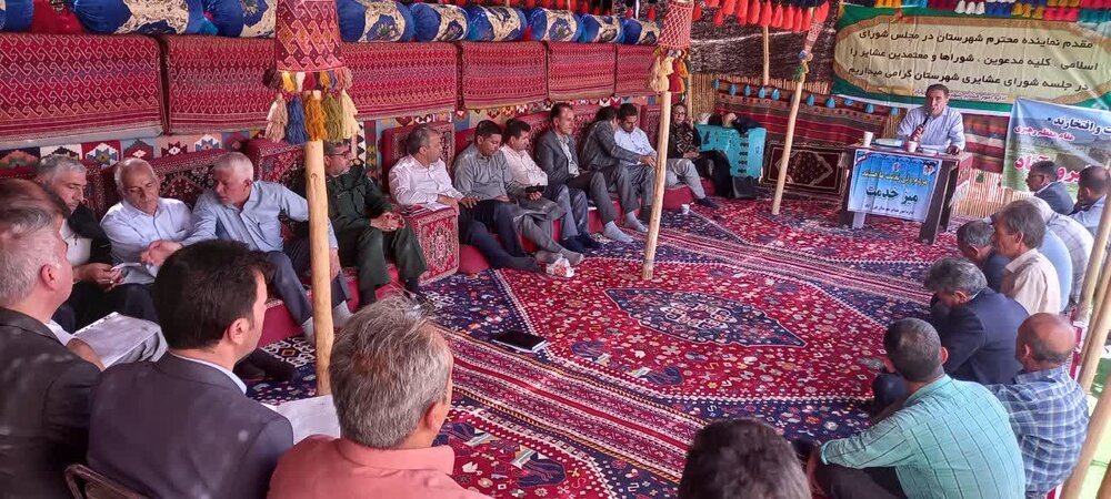 عشایر، حافظان مرزها و تامین کننده امنیت غذایی کشور هستند