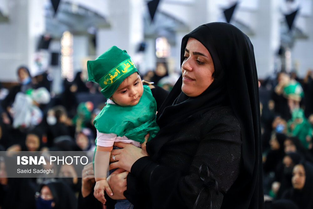 مراسم شیرخوارگان حسینی نماد فرزندآوری و فرزندپروری می‌شود