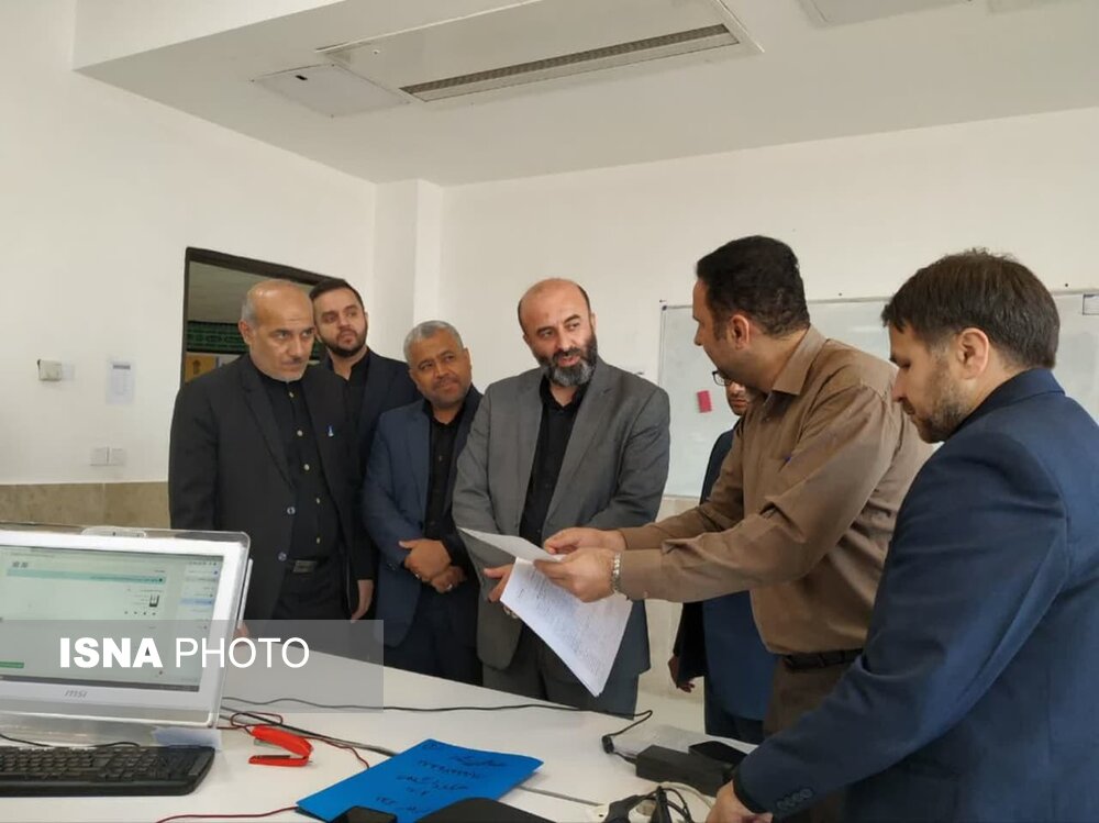 معلم تراز انقلاب افتخار کشور است
