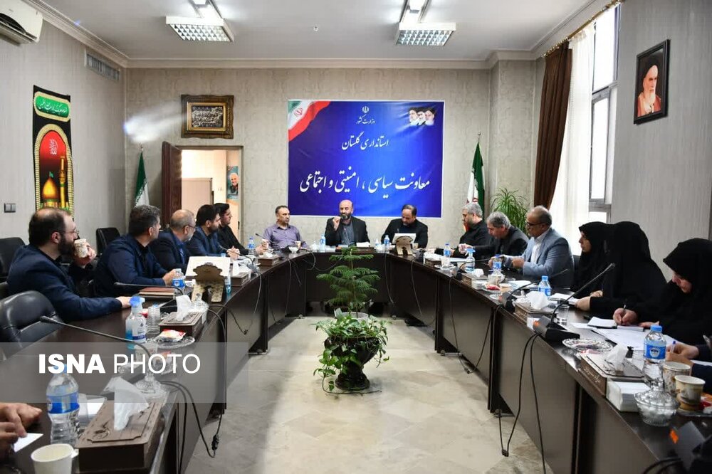 مجریان انتخابات مراقب رفتار خود باشند/ طرفداری از کاندیدا خیانت به رای مردم است