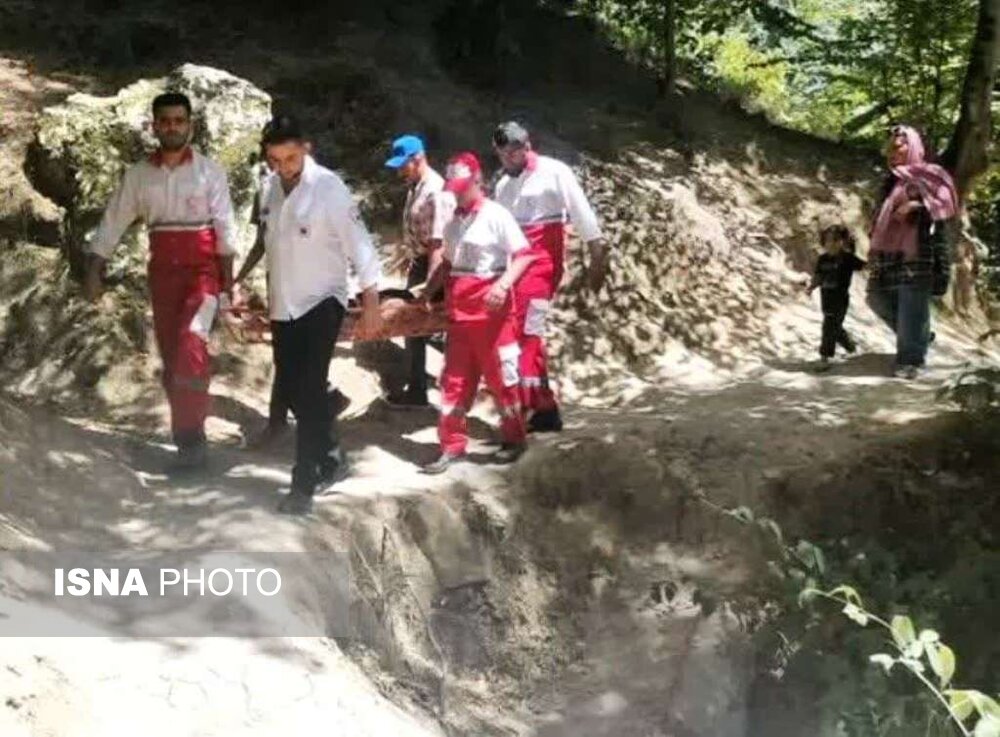 سقوط 2 بانو از آبشار "شیرآباد" خان‌ببین