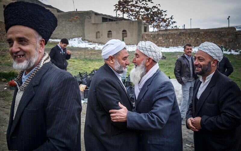 «آق قیون»؛ زیباترین جشن تولد افراد مسن در گلستان