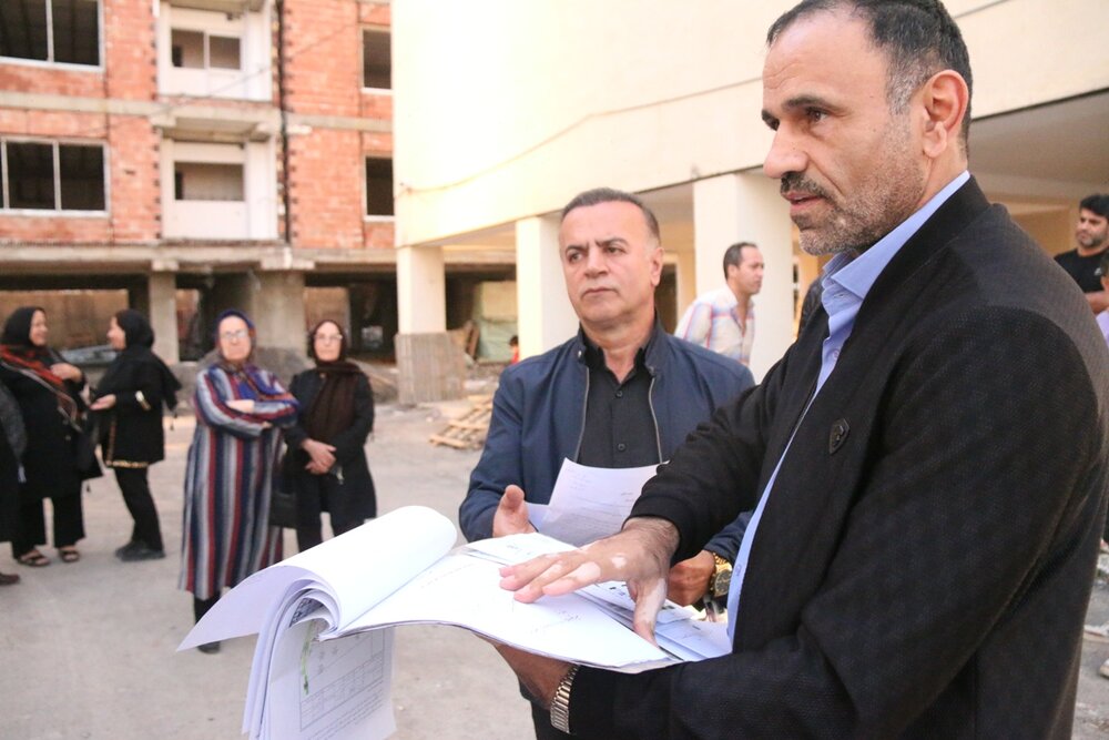 بدعهدی نماینده مسکن 138 واحدی آمل در پرداخت هزینه انشعاب برق