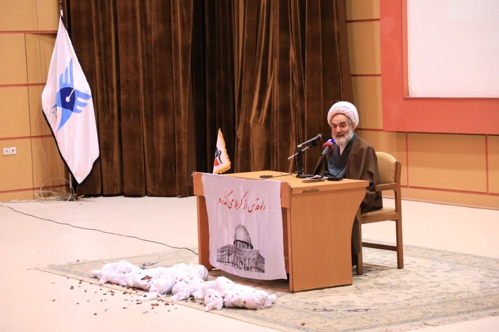 باید جهاد در عرصه آرمان‌گرایی و واقع‌بینی را جدی بگیریم