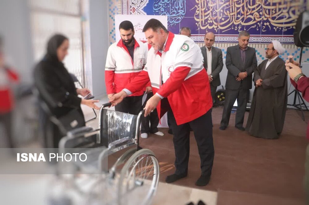 60 دستگاه ویلچر به توان‌خواهان کم برخوردار گلستان اهدا شد