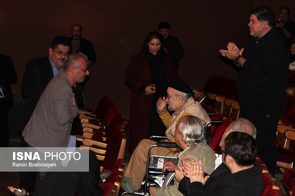 نشان درجه 2 هنری کشور به هنرمند گرگانی رسید
