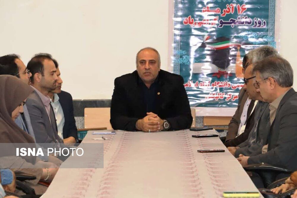 دانشجویان سفیران بیداری جامعه هستند/ استکبارستیزی مهمترین ویژگی دانشجوی تراز انقلاب